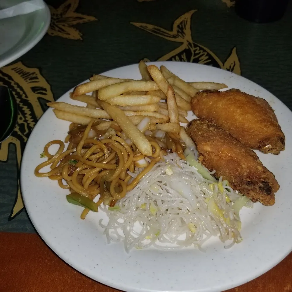 Spaghettis French Fries Chicken Wings